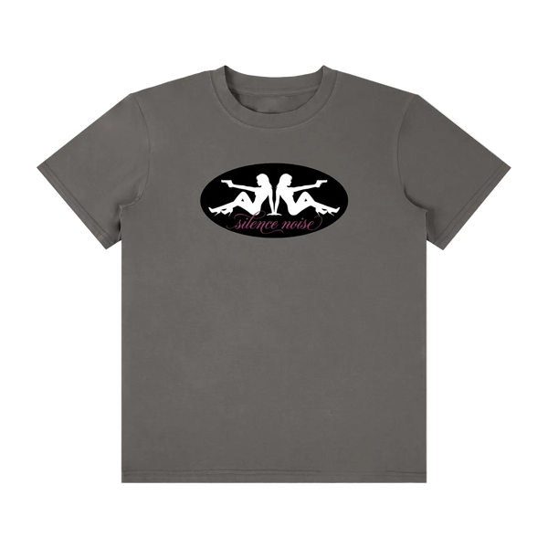 “GIRLS.AND.GUNS” TEE ASH