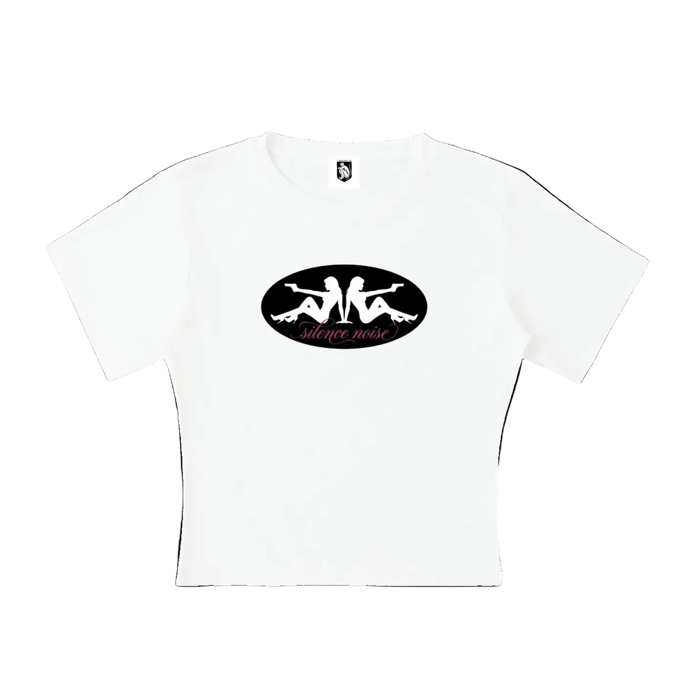 “GIRLS.AND.GUNS” SLIM BABY TEE WHITE