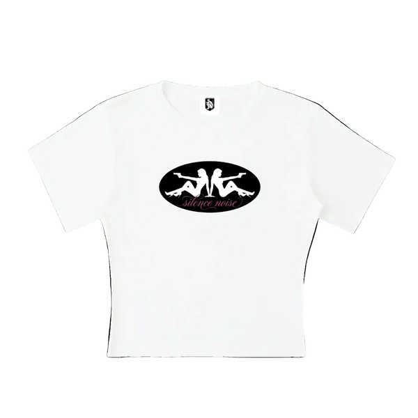 “GIRLS.AND.GUNS” SLIM BABY TEE WHITE